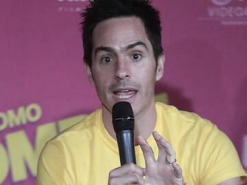 Mauricio Ochmann se va "de pinta" con sus hijas