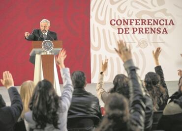 Al menos 23 periodistas buscan iniciar denuncia penal tras filtración de información en mañanera de AMLO