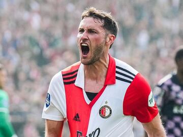 Diego Godín quiere ver a Santiago Giménez en el Atlético de Madrid