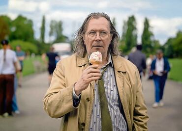 Gary Oldman regresa con su Bond frustrado