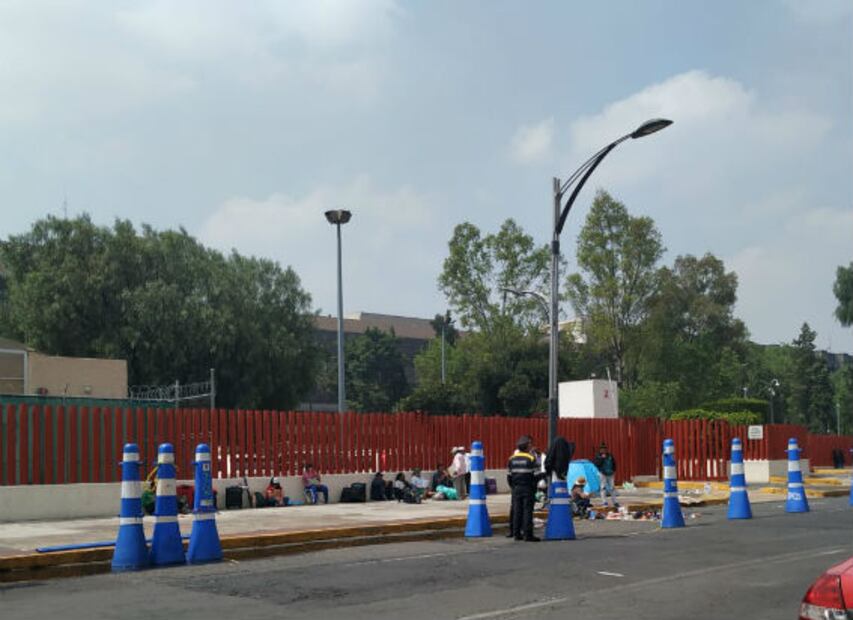 CNTE retira plantón de Cámara de Diputados