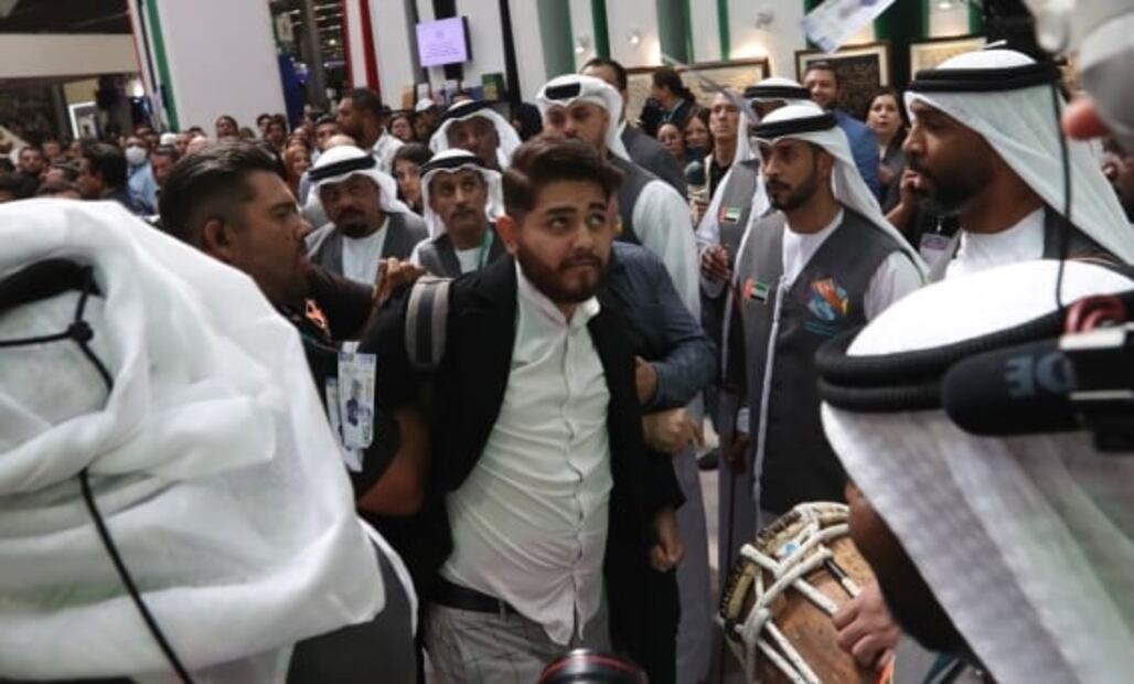 Con "billetiza" de gobierno de Jalisco a Padilla y Villanueva Lomelí, arranca la FIL