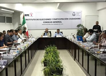 36 “Juanitas” de Chiapas renuncian a su cargo para que lo ocupen hombres