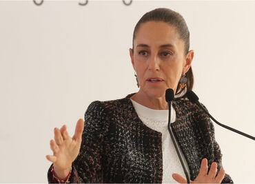 Claudia Sheinbaum reitera compromiso de trabajar con las familias de los 43 estudiantes de Ayotzinapa