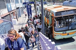 “Ahorita nos movemos como podemos, es un lío” 