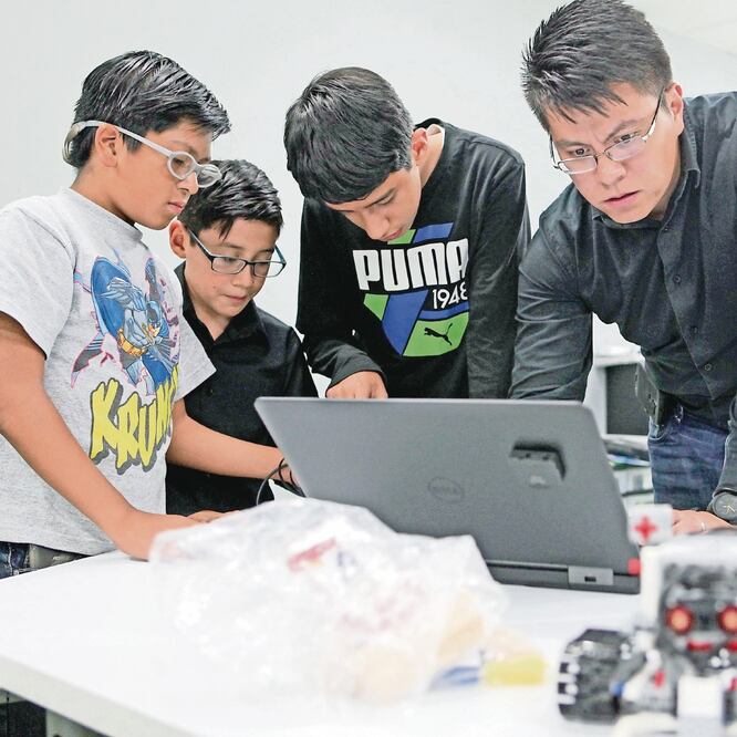 Respaldo. La industria asegura que han propuesto ideas al gobierno para inyectar recursos al programa Internet para Todos. (ARCHIVO EL UNIVERSAL)