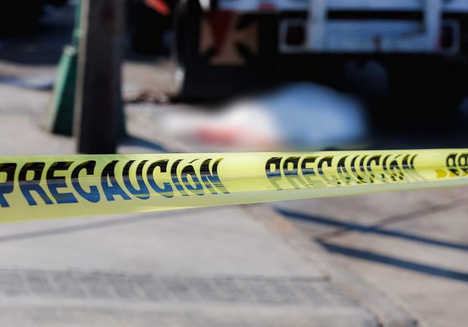 Un hombre de aproximadamente 70 años murió la tarde de este martes tras ser atropellado por una camioneta repartidora de gas. Foto: Osmar Alvarado / EL UNIVERSAL