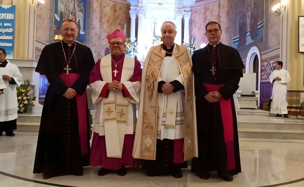 A la celebración de la asunción de funciones del obispo de la diócesis de Tampico, se presentó Joseph Spiteri, nuncio apostólico en México, representando al Vaticano. | Foto: Especiales.