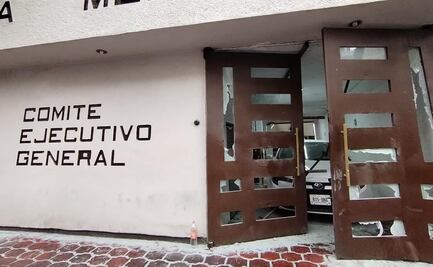 Sindicato petrolero reporta daños por trifulca en invasión de su sede; hay 5 heridos