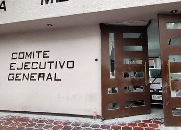 Sindicato petrolero reporta daños por trifulca en invasión de su sede; hay 5 heridos