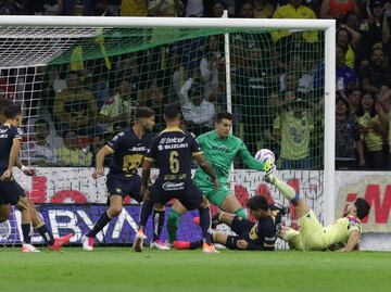 El polémico gol que le invalidaron al América en el Clásico Capitalino