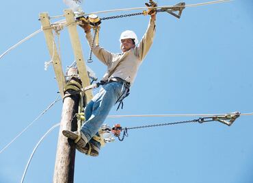 S&P también baja perspectiva de CFE y 77 instituciones financieras mexicanas