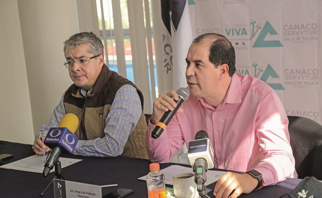 Representantes de Canaco expusieron que la presencia de ambulantes se traduce en una merma de 50% en ingresos. Foto: Jorge Alvarado. El Universal