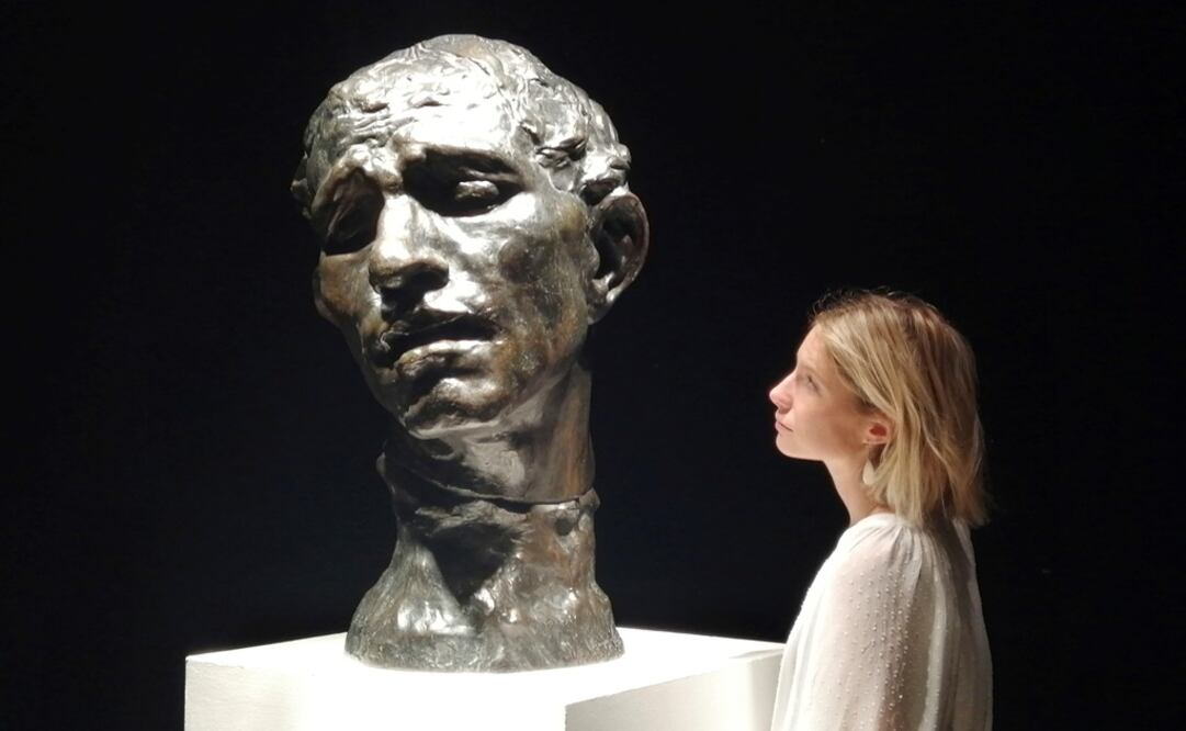 "L'un des Bourgeois de Calais: Tête colossale de Pierre de Wissant" será una de las piezas que estará a la venta. Foto: EFE/Laura Sanfélix