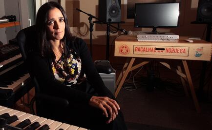 Julieta Venegas confía en voto latino contra Donald Trump