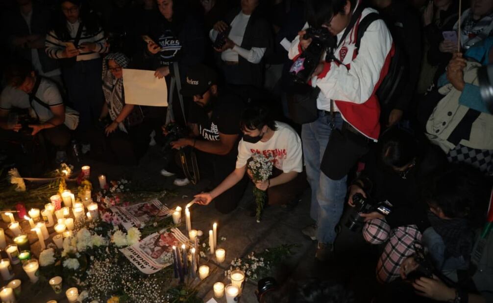 Honran en el Ángel de la Independencia a periodistas asesinados en Gaza. Foto: Carlos Mejía/ EL UNIVERSAL