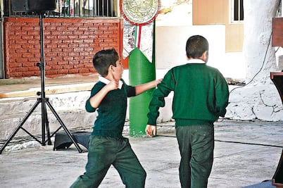 Niño de 7 años es agredido por su compañero con un vidrio en primaria de Hidalgo; podría perder el ojo