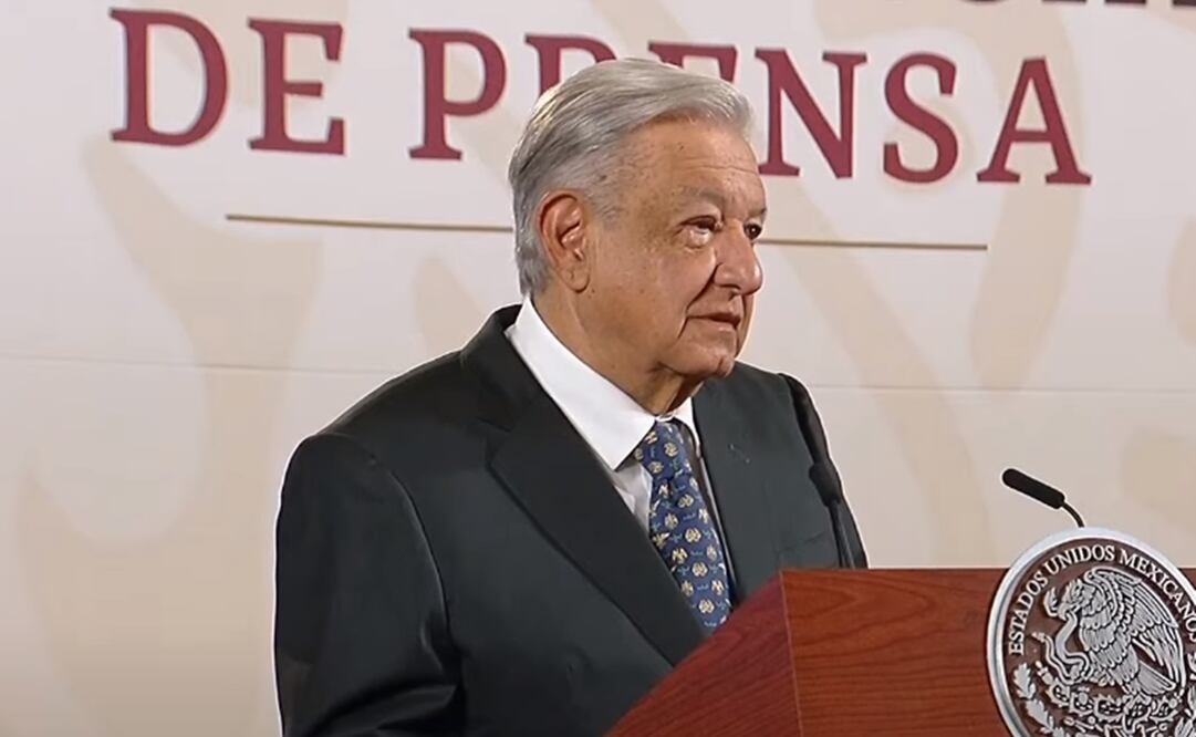 AMLO comenta que padece de un tutupiche (infección en el ojo). Foto: Especial