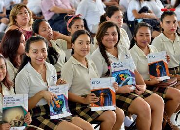 Reitera Tabasco compromiso irrestricto con educación