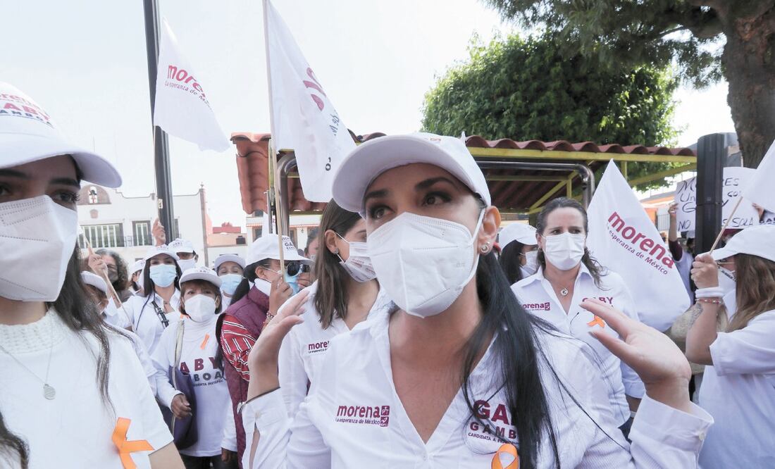 Gabriela Gamboa encabezó una protesta en calles de Metepec. Foto: JORGE ALVARADO. EL UNIVERSAL