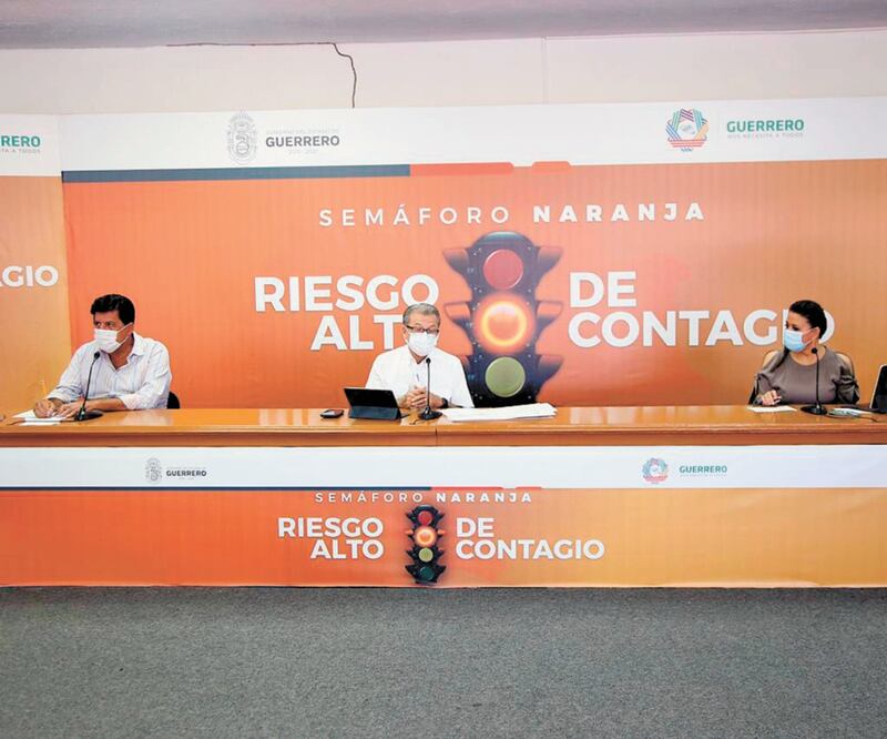 En conferencia de prensa virtual, funcionarios del gobierno estatal llamaro n a la ciudadanía a respetar las medidas sanitarias para evitar un retroceso. Foto: Especial