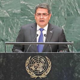 Honduras firma pacto migratorio con EU