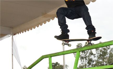 En la alcaldía Miguel Hidalgo, violan sana distancia y practican skate