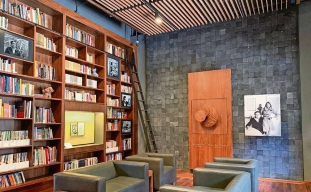 Octavio Paz reposa ya en San Ildefonso; el resto del legado aún espera destino