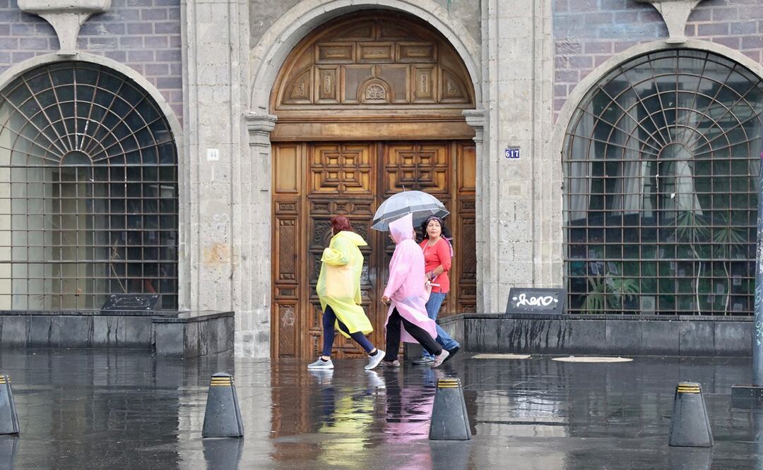 Esta tarde, se registra lluvia ligera en la Ciudad de   Mexico. En las 16 alcaldías se registró lluvia moderada, que no afecta las vialidades. 
Foto: Valente Rosas