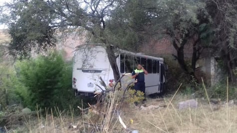 Accidente de autobús deja 46 lesionados en Guanajuato