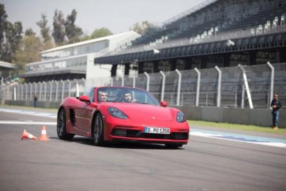 Porsche inaugura el Driving Experience México