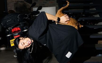 Las botas jeans de Danna Paola que son 2 en 1