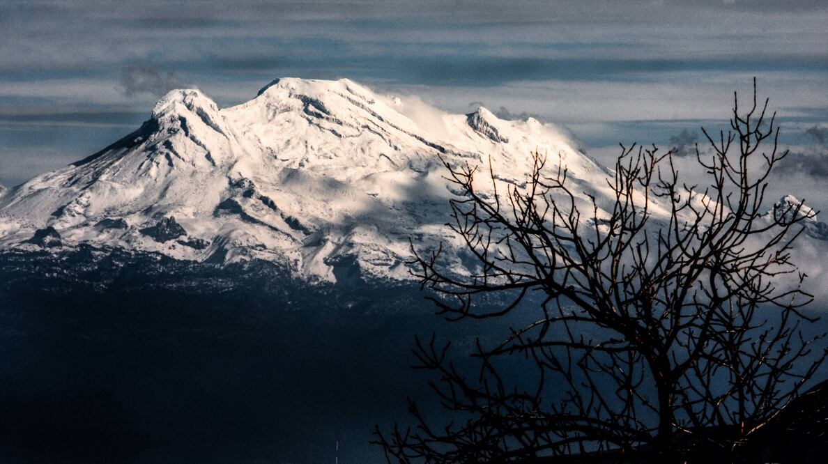El Iztaccíhuatl es el tercer volcán más alto de México. Foto: iStock