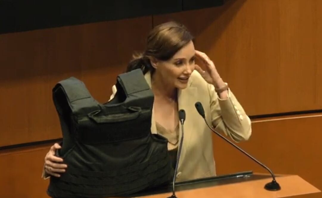 Senadora Lilly Téllez con chaleco antibalas. Foto: Captura de pantalla