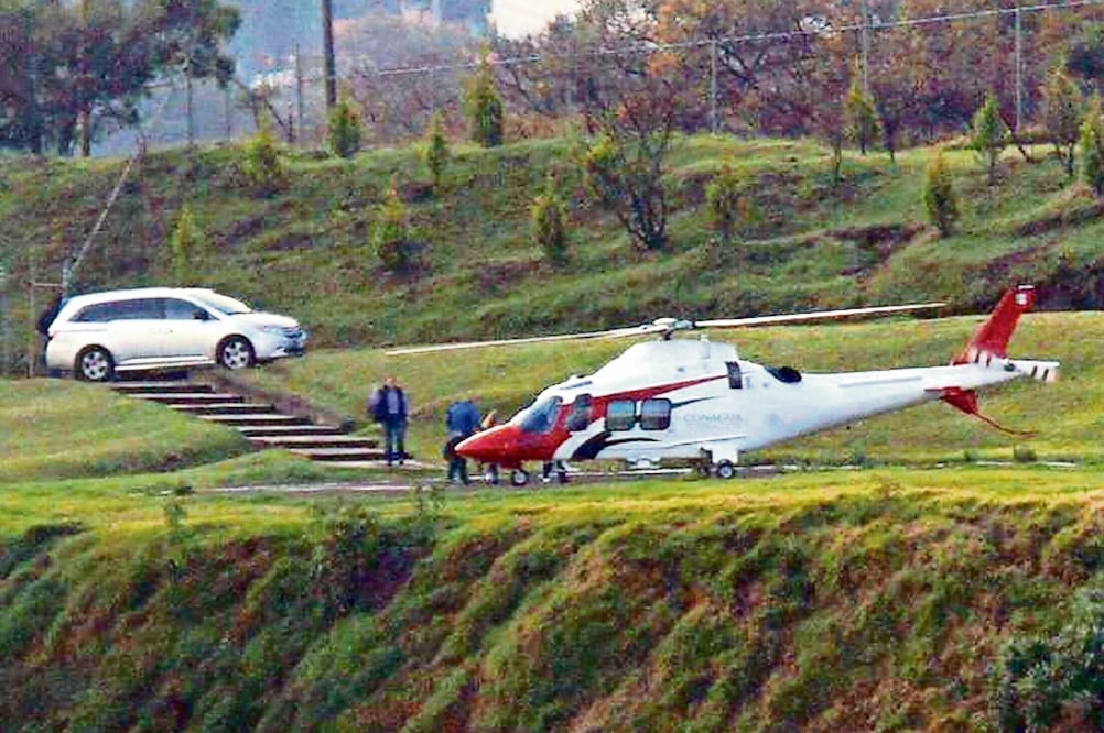 El 29 de marzo de 2015, Korenfeld fue fotografiado al subir a un helicóptero oficial de la Conagua para un viaje personal a Vail, Colorado. El 9 de abril renunció a su cargo (TOMADAS DE VIDEO)