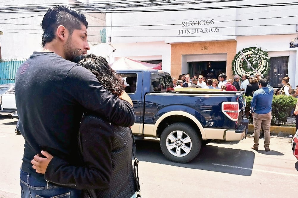 La familia veló el cuerpo de la menor en una funeraria de la avenida Adolfo López Mateos, donde denunciaron que el día de los hechos fueron al Ministerio Público pero el agente en turno no actuó pronto, lo que retrasó la Alerta Amber (EMILIO FERNÁNDEZ)