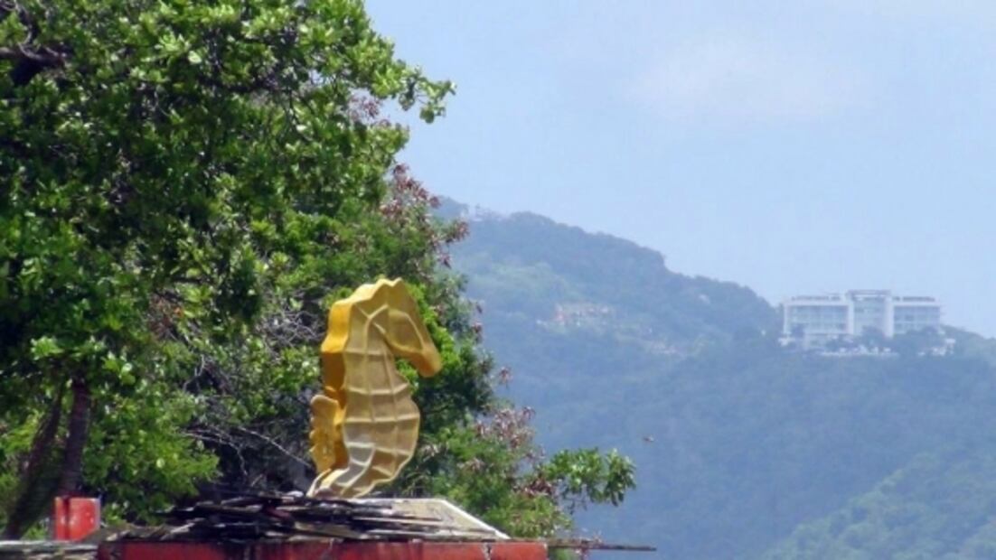 La casa de Maximino Ávila Camacho que dividió una playa de Acapulco 
