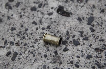 Llegan en motos acuáticas, disparan y huyen en playa turística de Cancún