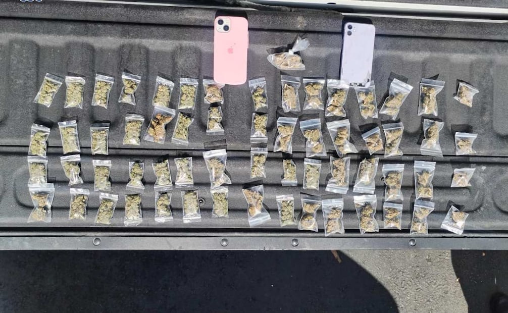 Detienen a dos presuntos responsables del homicidio de adulta mayor en Iztapalapa.
Foto: Especial.