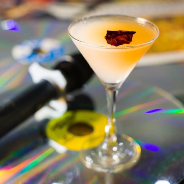 Bar de Luisito Comunica en el lugar 13 de los 50 Best Bars 2022