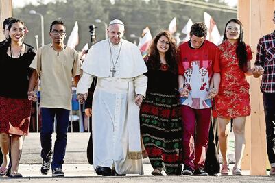 Papa reza para convertir a terroristas y pide dejar “huella”