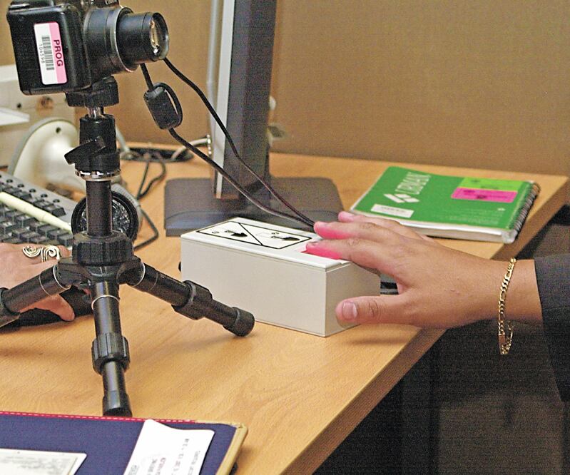 A partir de marzo los bancos están obligados a operar con biometría, para cotejar los datos con el INE y evitar fraudes como robo de identidad. ARCHIVO EL UNIVERSAL