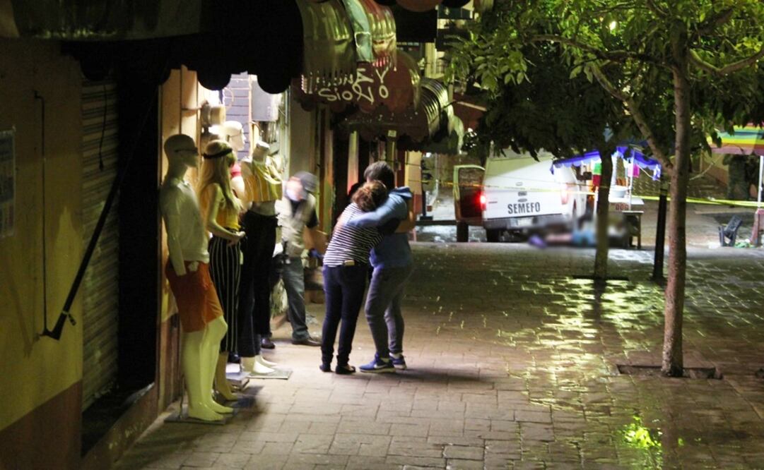 Balacera en pleno centro de Chilpancingo deja una mujer muerta. (FOTO: Arturo de Dios Palma. EL UNIVERSAL)