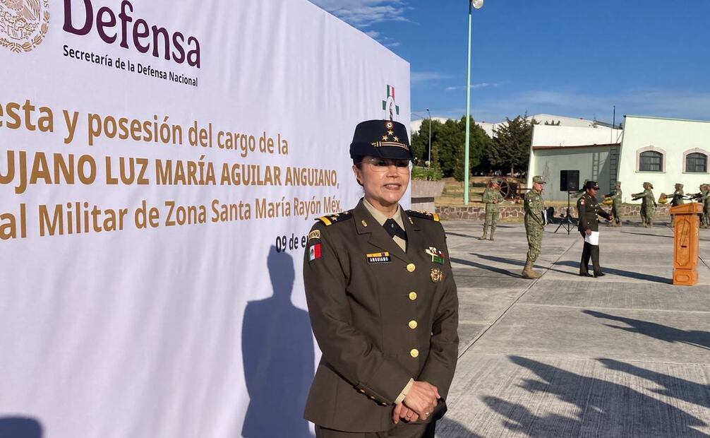 La coronel médico cirujano, Luz María Aguilar Anguiano rindió protesta como directora del Hospital de Zona de Santa María Rayón. Foto: Especial