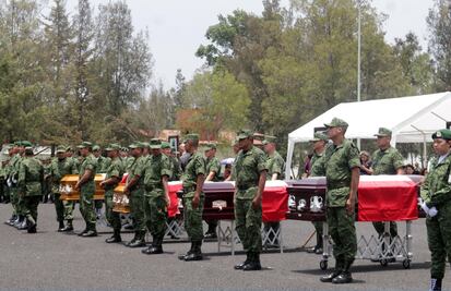 Despiden con honores a los 4 militares caídos en Puebla
