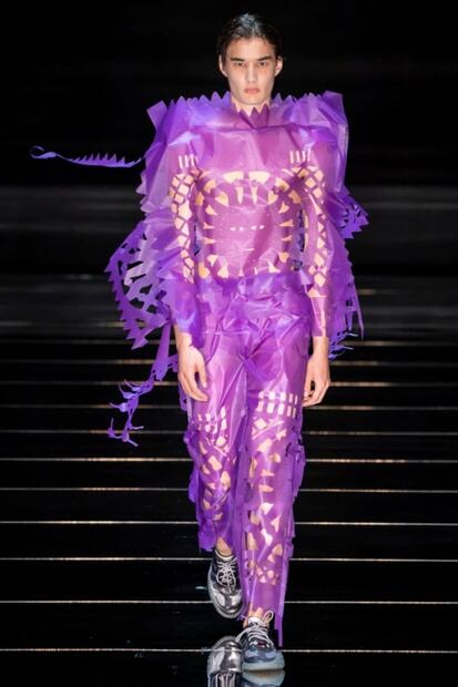 Lanzan ropa inspirada en el papel picado mexicano