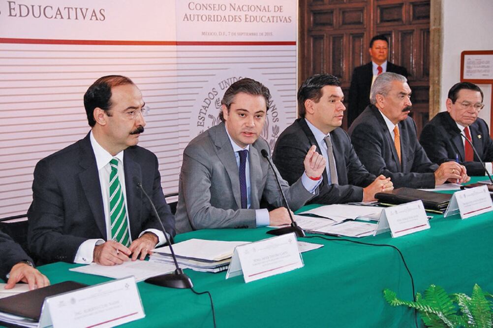 Aurelio Nuño Mayer, secretario de Educación Pública, afirma que es hora de romper con décadas de aislamiento del centro con las entidades (ESPECIAL)