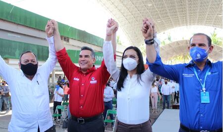 Mely Romero toma protesta como candidata a la gubernatura por la coalición “Va por Colima”