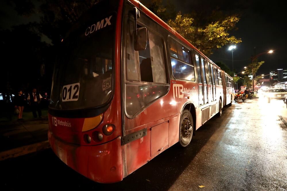 Van contra los que incendiaron Metrobús en CU