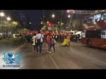 Campesinos bloquean Paseo de la Reforma